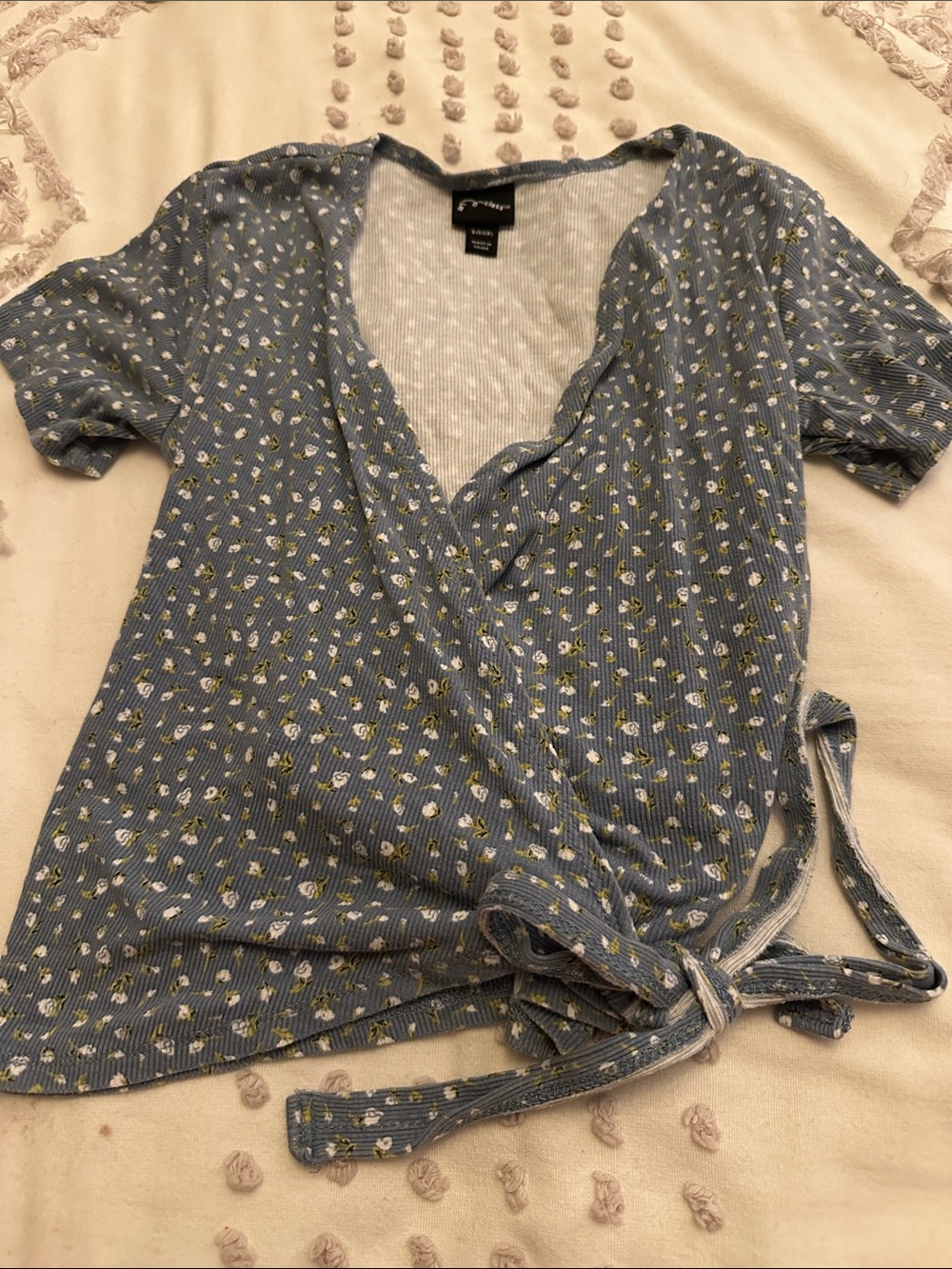 art class Blue Floral Wrap Top
